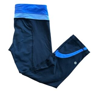 Lululemon Athletica Blue and Black Yoga Pants Capri Leggings Size 8